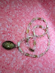 Glass Shell & Acrylic Bead Pendant Necklace 23″ / Neutral Tones & Clear / F