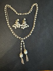 Vintage Gold Tone Faux Pearl Tassel Necklace Cluster Clip Earrings Set