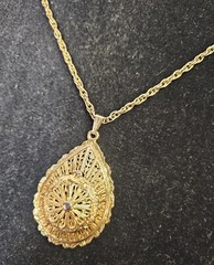 WHITING DAVIS? vtg Locket Necklace Goldtone Lacy Filigree Classic Career Cosplay