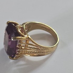 Vintage 18K HGE Gold Plated Purple Crystal In Bold Statement Ring sz 8.25