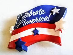 2008 HALLMARK CELEBRATE AMERICA Brooch! Hallmark Cards.Patriotic. American Flag.