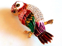 ENAMELED OWL BROOCH!Figural Bird Motif Pin.Pink & Clear Crystals.Gold Tone Set.