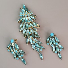 Vintage Rhinestone Brooch Clip Earrings Set Blue Waterfall Articulated Designer