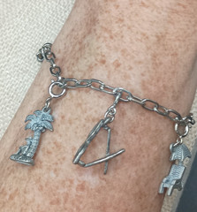 Vintage Summer Charm Bracelet Dangle Silver Tone Vacation 6.75″