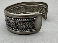 Lia Sophia Floral Embossed Silver Tone Cuff Bangle Bracelet Unmarked
