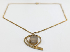 Vintage Opalescent Glass Gold Tone Swirl Surround Pendant Chain Necklace 18″