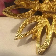 Vintage Jewelry: 45mm Revitalized Gold Tone Faux Pearl Brooch 03-04-2020
