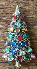 Vtg Christmas Tree Brooch/Pin & Earrings Set Multicolor Cut Rhinestone & Bells