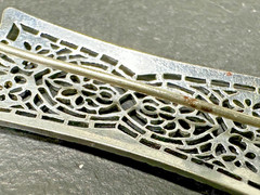 ANTIQUE? SILVER TONE FILAGREE BROOCH N611