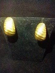 Vintage Ribbed Half Hoop Pierced Earrings Clasp Stamped 9c