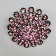 Lovely pink rhinestone brooch pin or pendant fun flirty resort sunburst