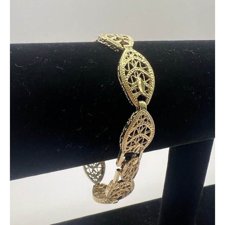 Filigree Link Bracelet 7.25″ Gold Tone Ornate Marquise Openwork Feminine Chic