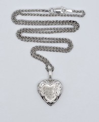 Vtg Marathon Sterling Silver Heart Locket Pendant Necklace Forever in My Heart