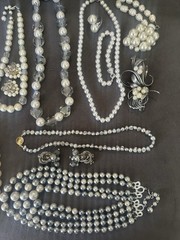 Lot of Pearl Themed Vintage & Modern Jewlery