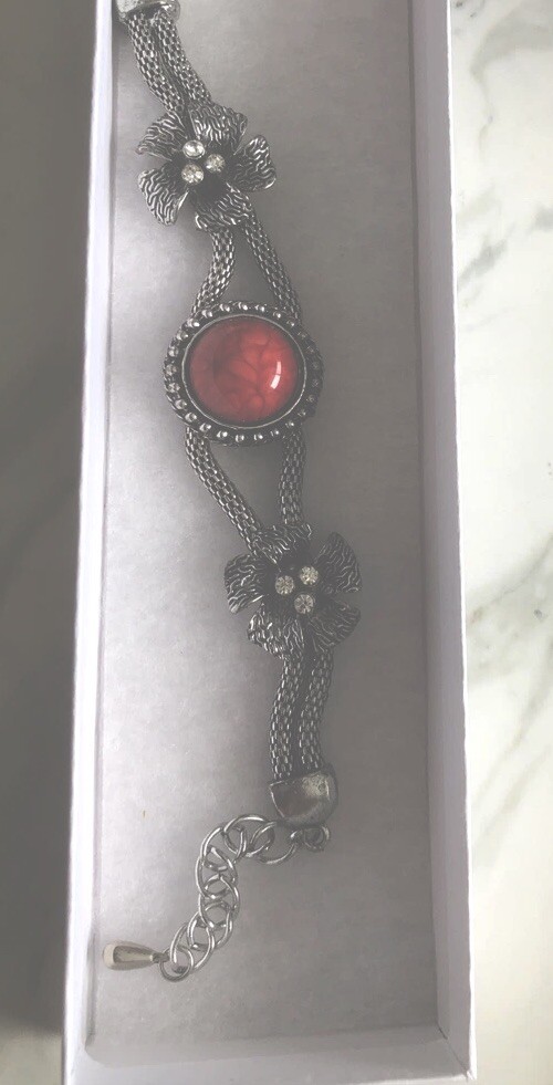 Vintage silver bracelet with red stone and rhinestones No Brand