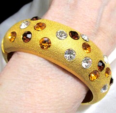 VTG RUNWAY JACKIE COLLINS MATTE GILT BRACELET w SWAROVSKI AMBER CRYSTAL WEIGHTY
