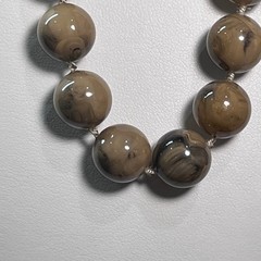 Vtg Marbled Brown Taupe Plastic Bead Necklace Knotted Strand 18 Inch Retro