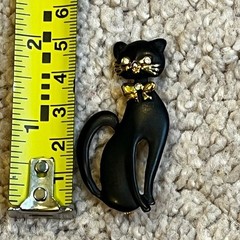Vintage 2″ Black Cat Pin Brooch Rhinestone Eyes Gold Bow Matte Finish Halloween