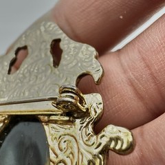 Vintage Baroque Pin Brooch Gold Tone Faux Pietersite Art Glass Cab Estate