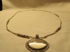 Beautiful Vintage Silver Tone Bead & Chain W/White Stone Pendant 19″