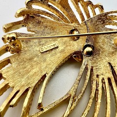 VTG MONET Cordelia Mirador Brooch Gold Tone Fire Works Knotted Rope Pin 2”