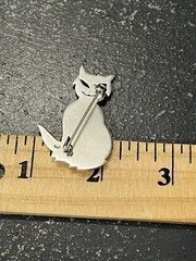 925 sterling silver Cat pin Brooch (9.6 Grams )