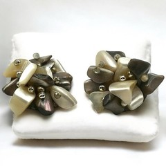 ABALONE MOP SHELL PEARL Cluster Earrings Clip Ons MCM 50s Chic Estate Japan EUC