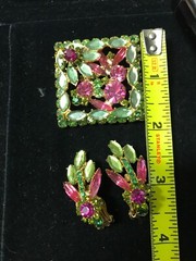 RARE Vtg Juliana D&E Book Set Pink Green Brooch & Earrings Set Uranium Glass