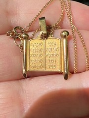 UNIQUE VINTAGE 14K TORAH 10 COMMANDMENTS MOSES PENDANT NECKLACE MADE IN ISRAEL