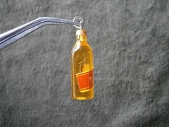 Johnnie Walker Red Label Whisky Whiskey Vtg Acrylic Bracelet Charm Pendant 2.0g