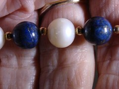 VINTAGE 14K GOLD LAPIS LAZULLI BEAD & CULTURED PEARL NECKLACE!18 1/2″ ESTATE