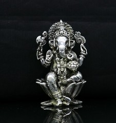925 sterling silver Gorgeous Lord Ganesha statue, figurine, puja article su213