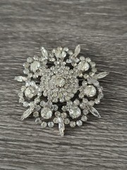 Weiss Brooch Pin Crystal Starburst snowflake Vintage 2.25″