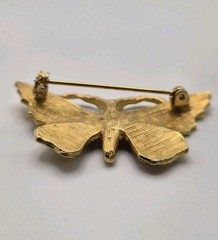 VINTAGE BROWN & YELLOW STAINED METAL CRYSTAL RHINESTONES BUTTERFLY BROOCH.