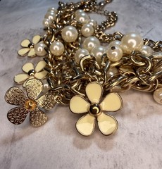 Beautiful Vintage 60’s Ivory Enamel Daisies with Pearl dangles Bib necklace