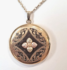 Vintage 14k Gold Fill Locket Black Hills 10k 12k Solid Trim USA made See Video