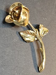 Vintage Monet Gold Tone Rose Brooch Long Stem Pin Polished Flower Romantic 3D