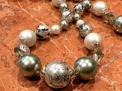HONG KONG AVON GREEN ORANGE IVORY FAUX PEARL BEAD MCM VINTAGE NECKLACES LOT 5 EU