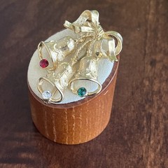 Vintage Christmas Bell’s Brooch Gold Tone With Red White And Green Rhinestone’s