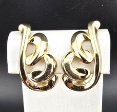 Vintage Monet Gold-Tone Jewelry Set – Necklace Earrings & Tulip Brooch