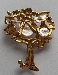VINTAGE CHRISTMAS TREE BROOCH PIN FAUX PEARLS GOLD NOVELTY GEM CRAFT STYL HTF 53