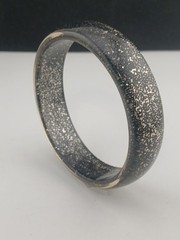1950s SMOKE GRAY silver glitter confetti inclusions bangle bracelet size 8