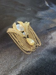 VTG Egyptian Revival Rhinestone & Pearl Statement Brooch Gold Tone Chains 3.5 In