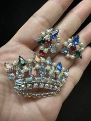 VINTAGE B.DAVID QUEEN MOTHER BROOCH AND EARRINGS