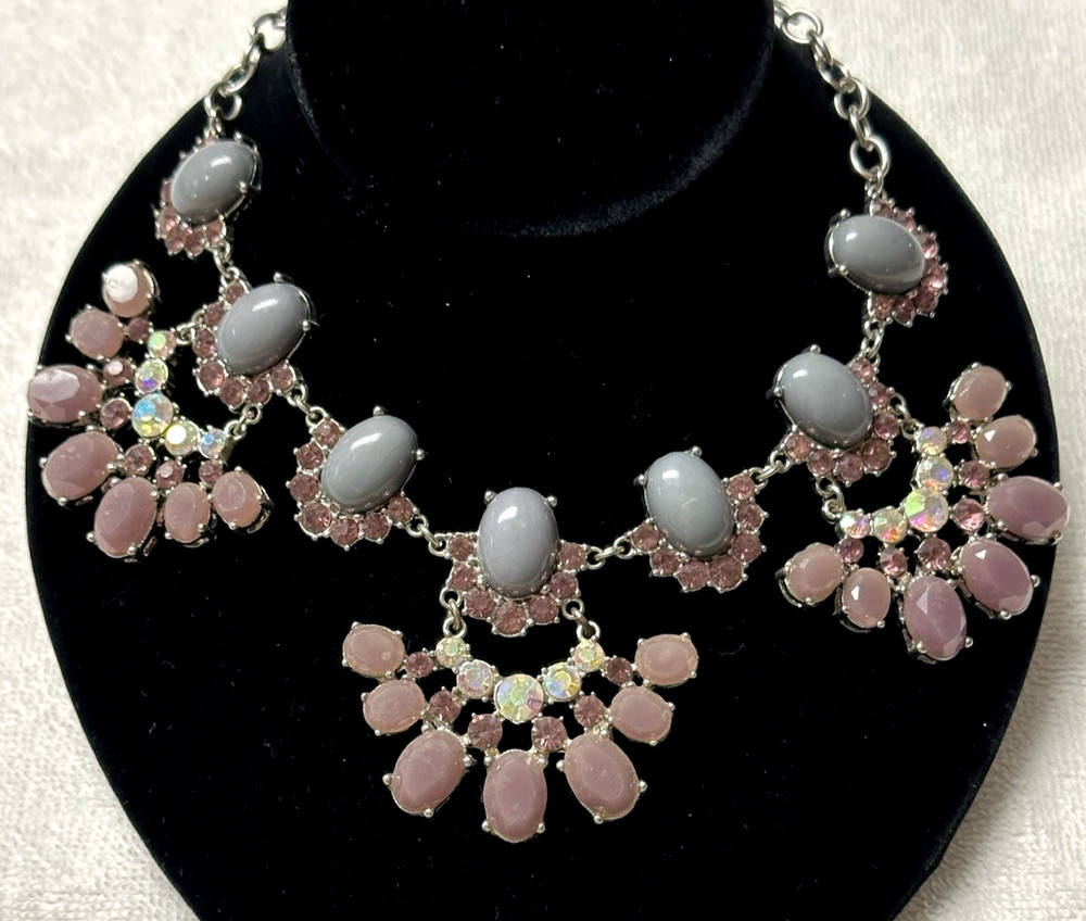 Pretty Pastel Pink Blue Cabochon Bib Collar Necklace n0105