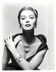 JOSEFF OF HOLLYWOOD Book Piece Fish Serpent Silver Tone Faux Pearl Necklace
