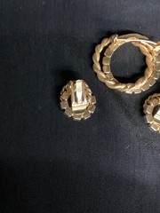 Jewelry Set Of 3 Gold Tone Ruby Stones Pin Back Brooch Clip On Earrings VTG