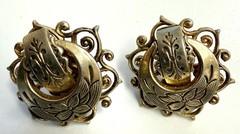 Vintage KARU Signed Clip Earrings Ornate Gold Tone Filigree Victorian Revival
