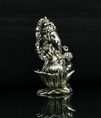925 sterling silver Gorgeous Lord Ganesha statue, figurine, puja article su213
