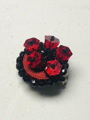 VTG/ANTIQUE RUBY RED DIMENSIONAL HEXAGON CRYSTAL CLUSTER EARRINGS BLACK BASE